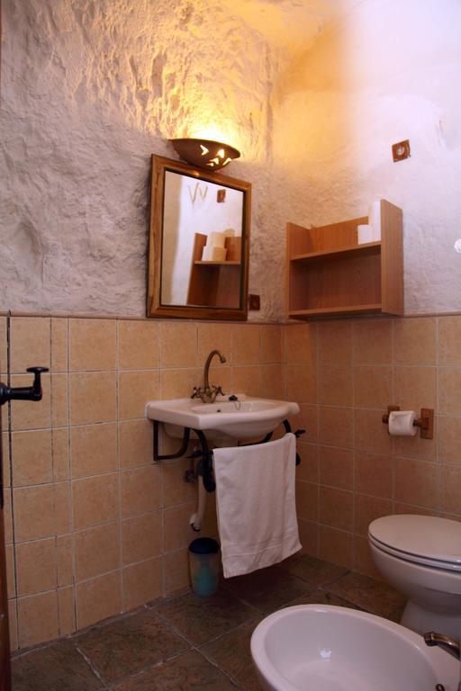 Cuevas La Atalaya Apartment Huescar Exterior photo