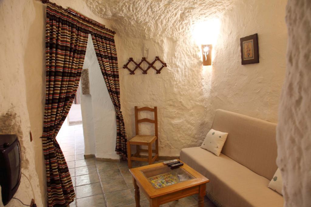 Cuevas La Atalaya Apartment Huescar Exterior photo