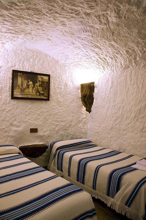 Cuevas La Atalaya Apartment Huescar Exterior photo