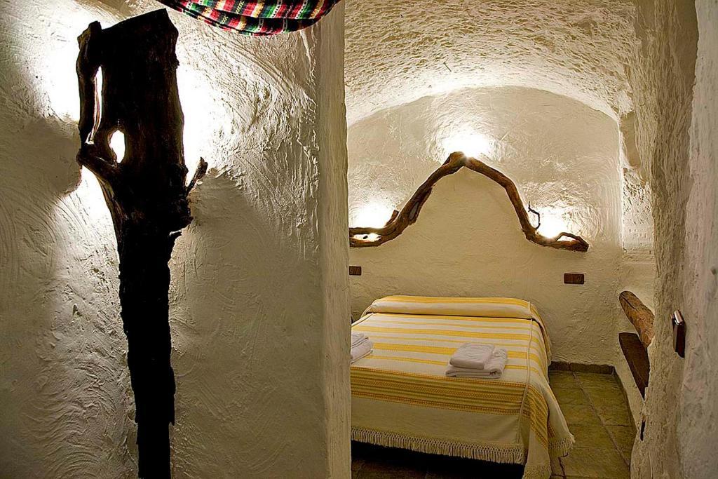 Cuevas La Atalaya Apartment Huescar Room photo
