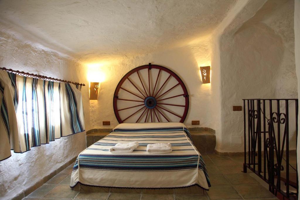Cuevas La Atalaya Apartment Huescar Room photo
