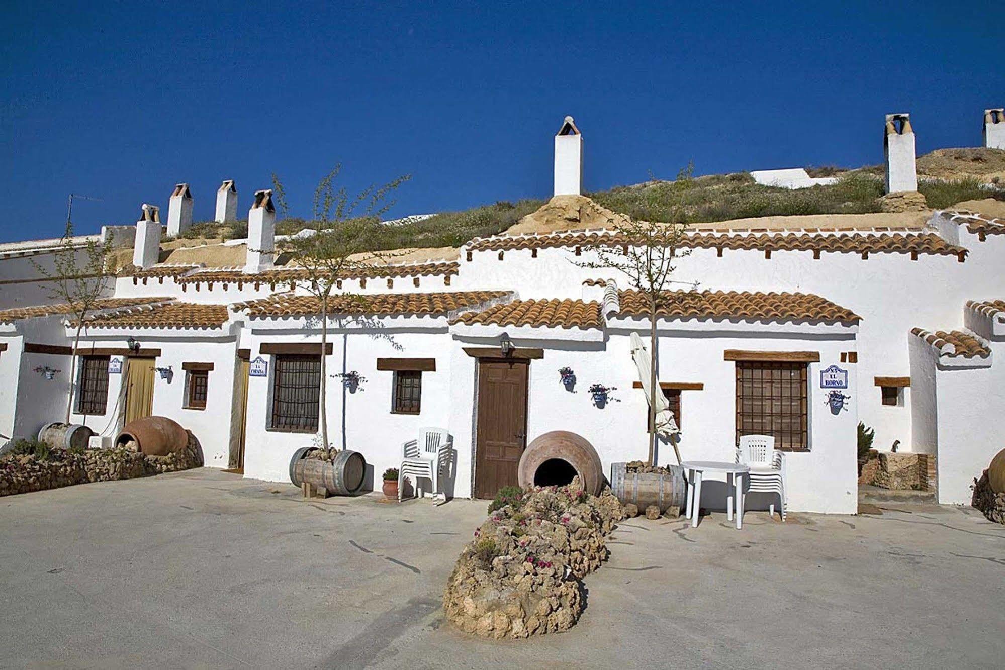 Cuevas La Atalaya Apartment Huescar Exterior photo