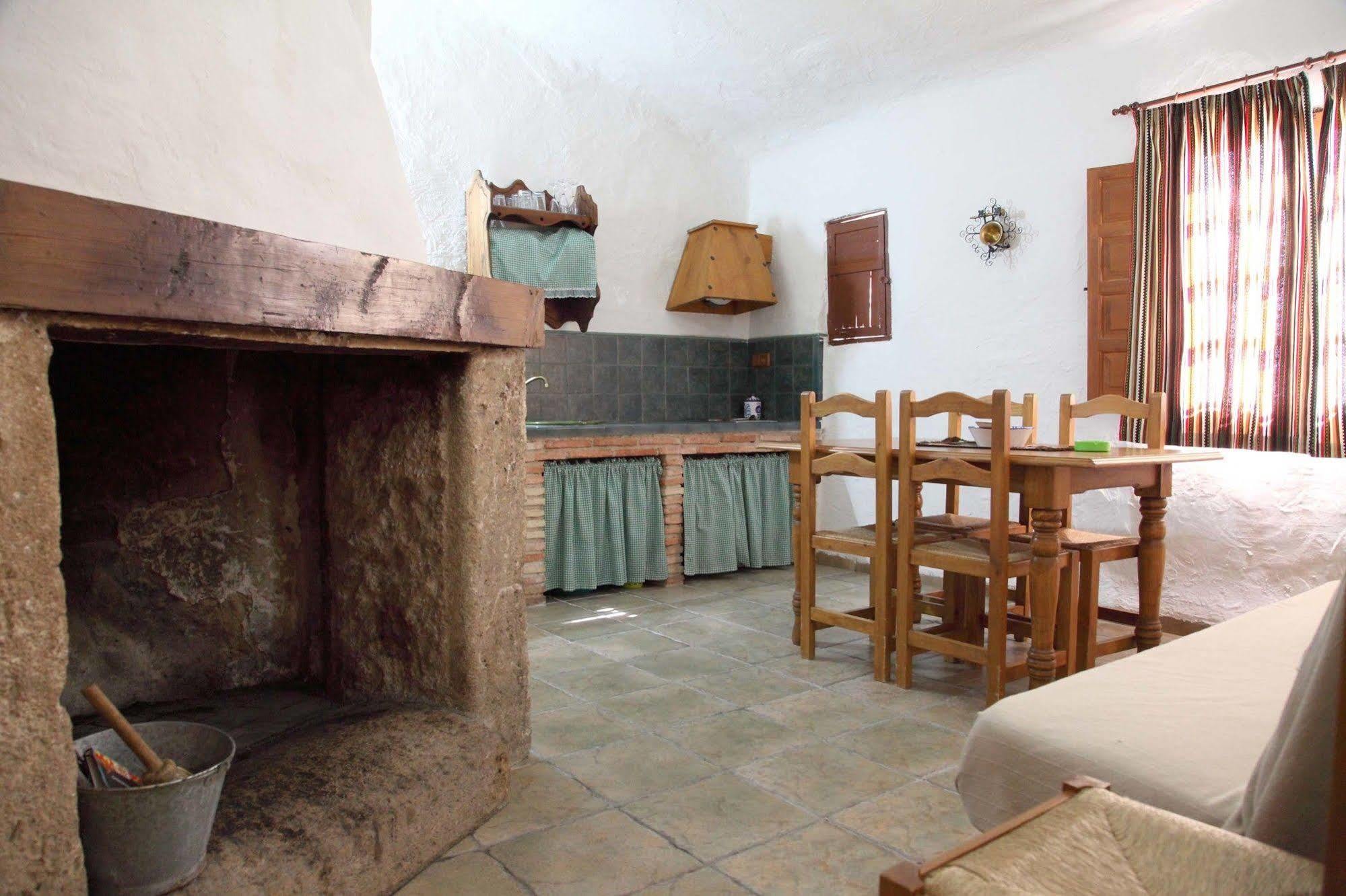 Cuevas La Atalaya Apartment Huescar Exterior photo